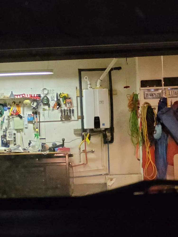 Custom lawn care service in Navarre, FL by T&P Services