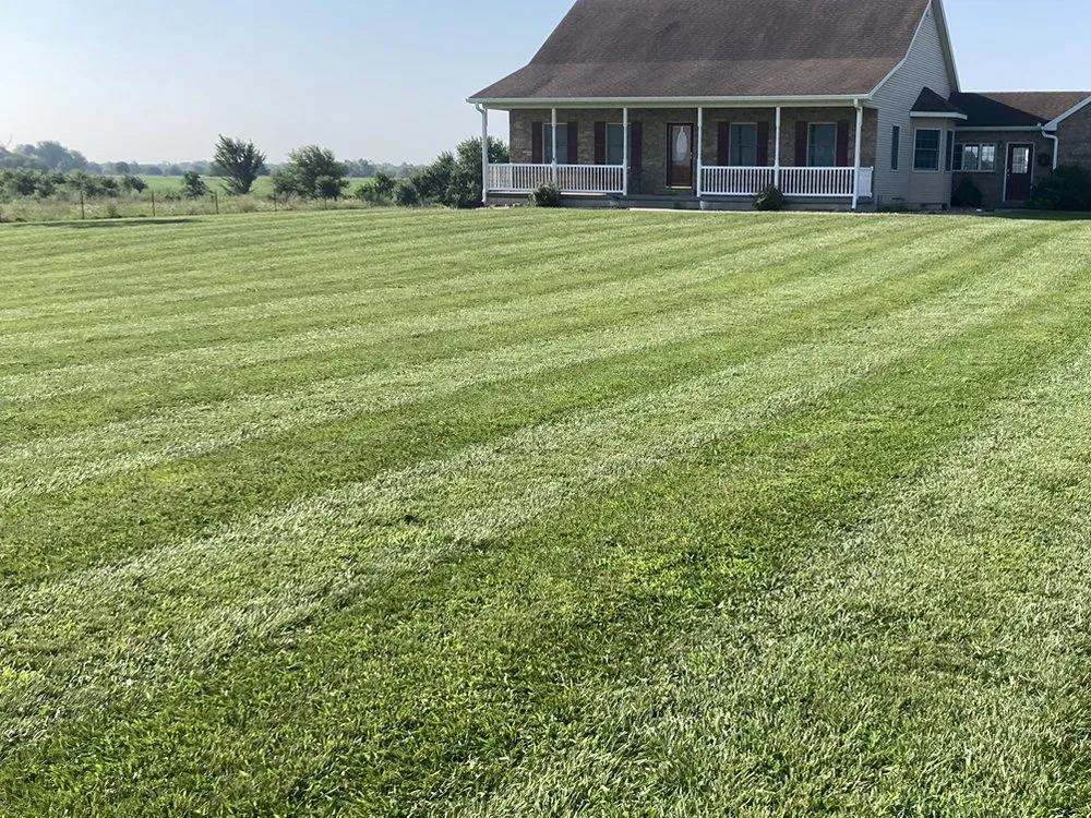 Local lawn mowing service experts serving Girard, KS - TR Construction & Lawn Care
