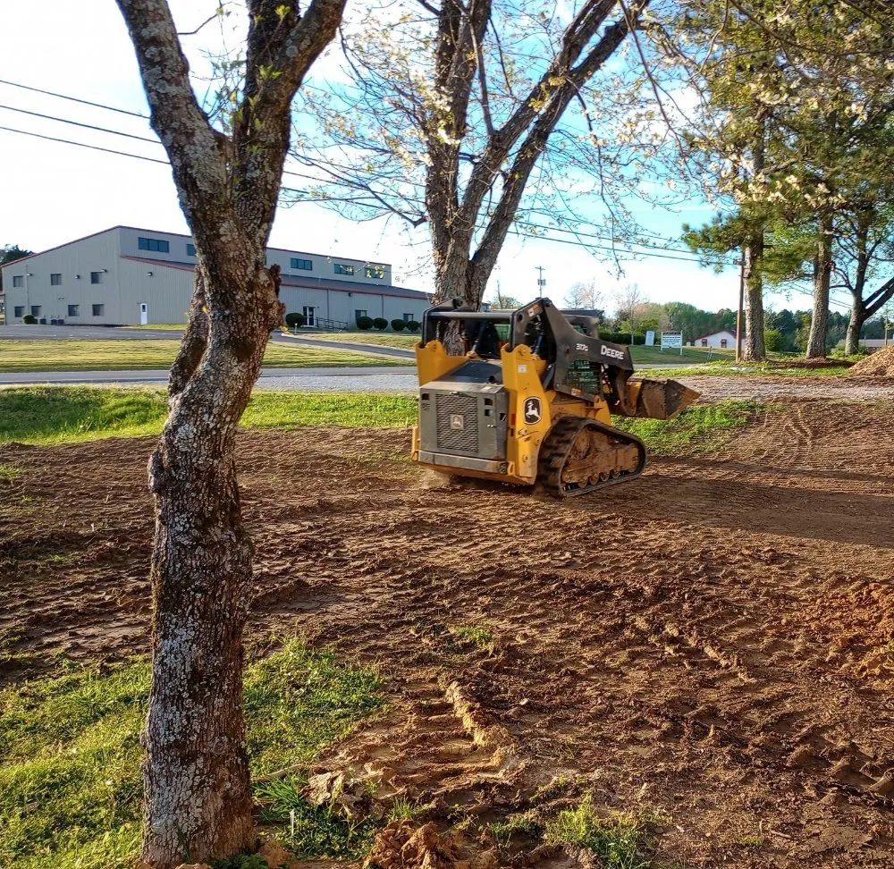 Trusted yard cleanup service for year-round maintenance across Florence, AL - T&R Land Clearing and Excavation