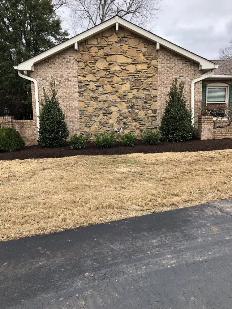 Custom outdoor landscaping in Brentwood, TN by T&R Lawn and Landscape