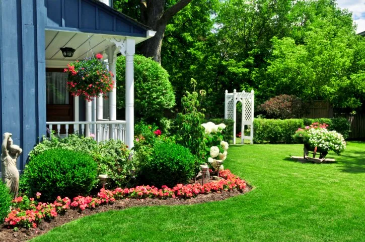 Custom landscape design experts serving Little Rock, AR - T&R lawn care