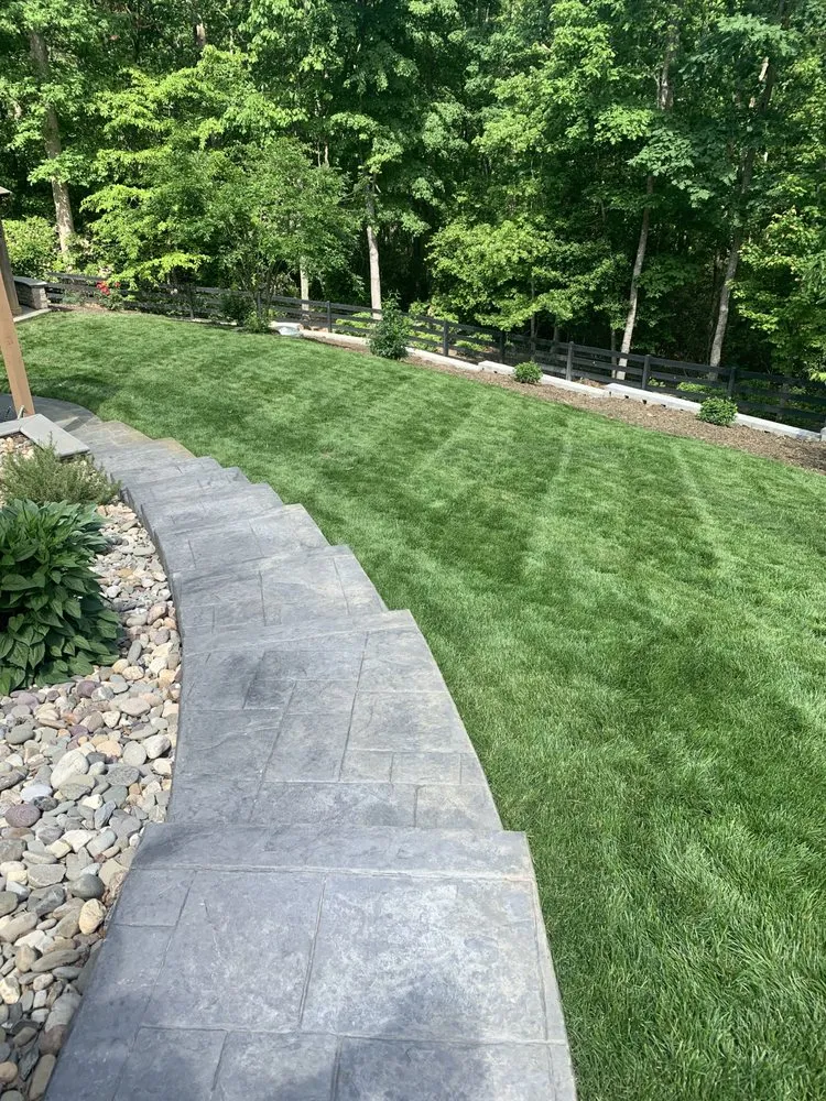 Custom lawn care service with custom design in Fredericksburg, VA by Tractor Jobs