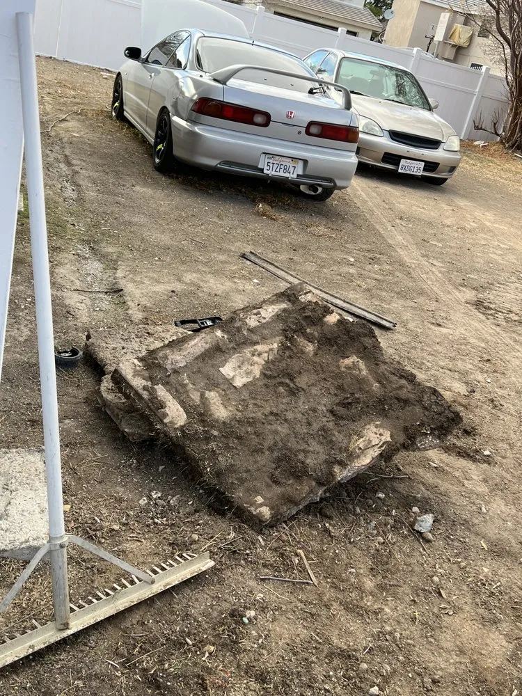 Expert yard cleanup service in Palmdale, CA by Tractor N Trailer