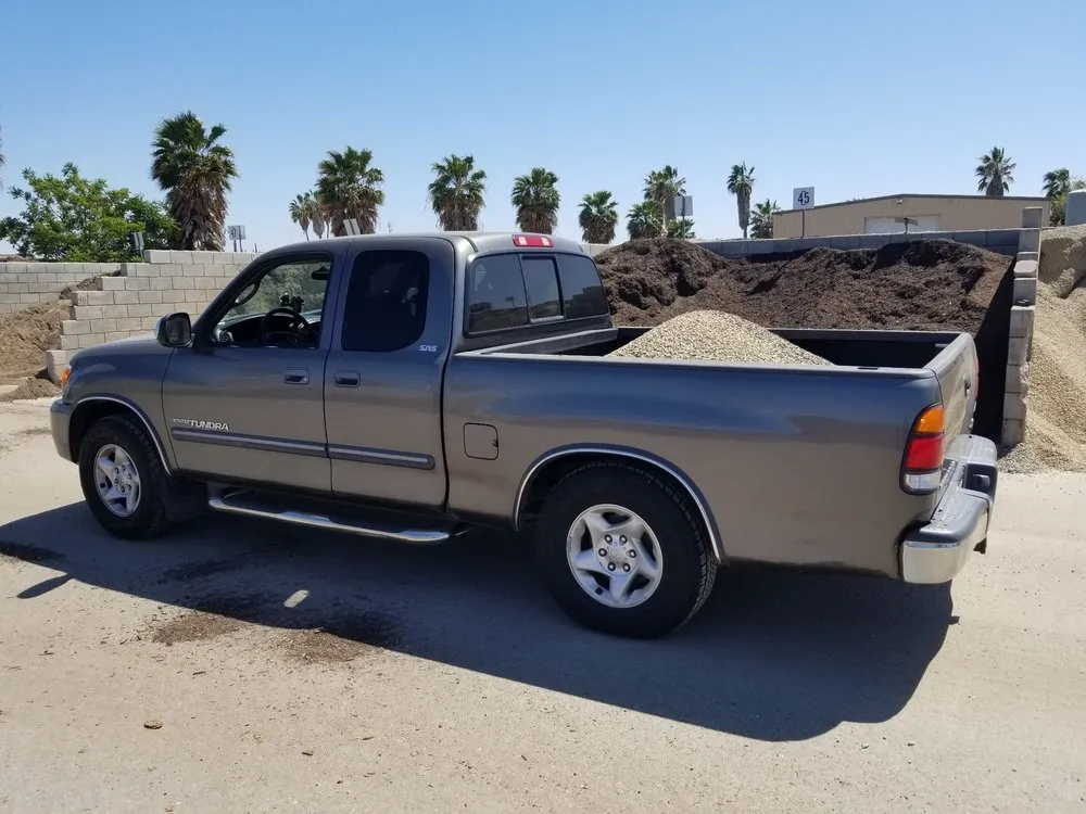 Affordable residential landscaping for year-round maintenance across Tracy, CA - Tracy Top Soil