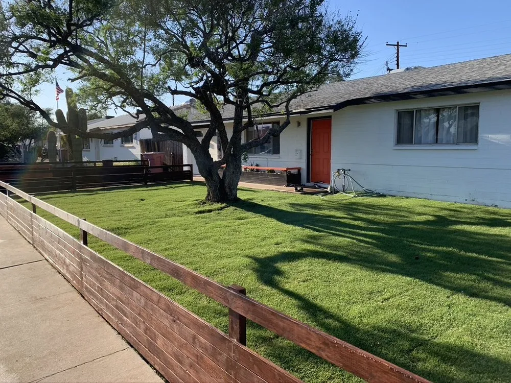 Expert garden landscaping for beautiful yards in Scottsdale, AZ by Trader's Trunk