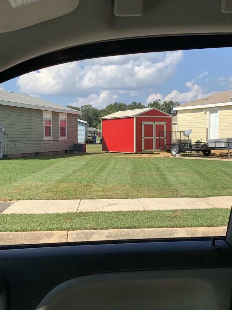 Professional outdoor landscaping experts serving Theodore, AL - Tradesman outdoor Services