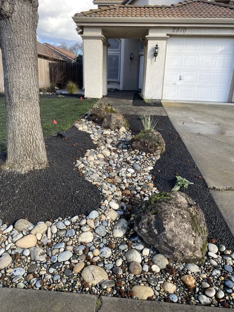 Custom landscaping services in Tracy, CA by Traina Thought Landscapes