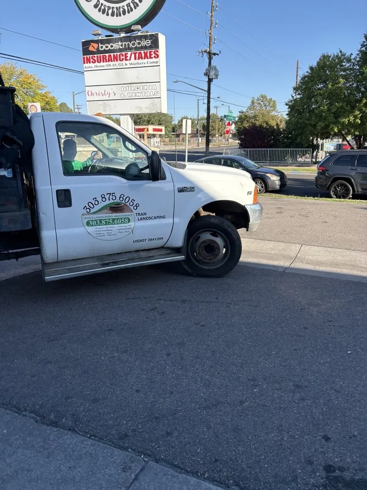 Expert lawn mowing service experts serving Centennial, CO - Tran Landscaping