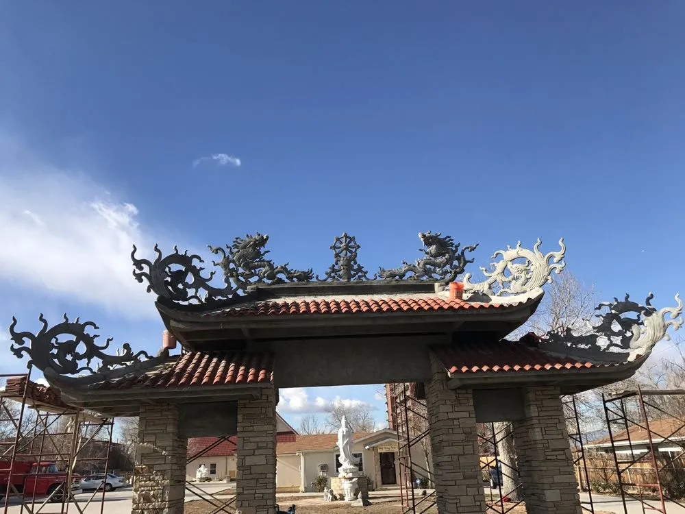 Local landscaping services for homes in Centennial, CO by Tran Landscaping