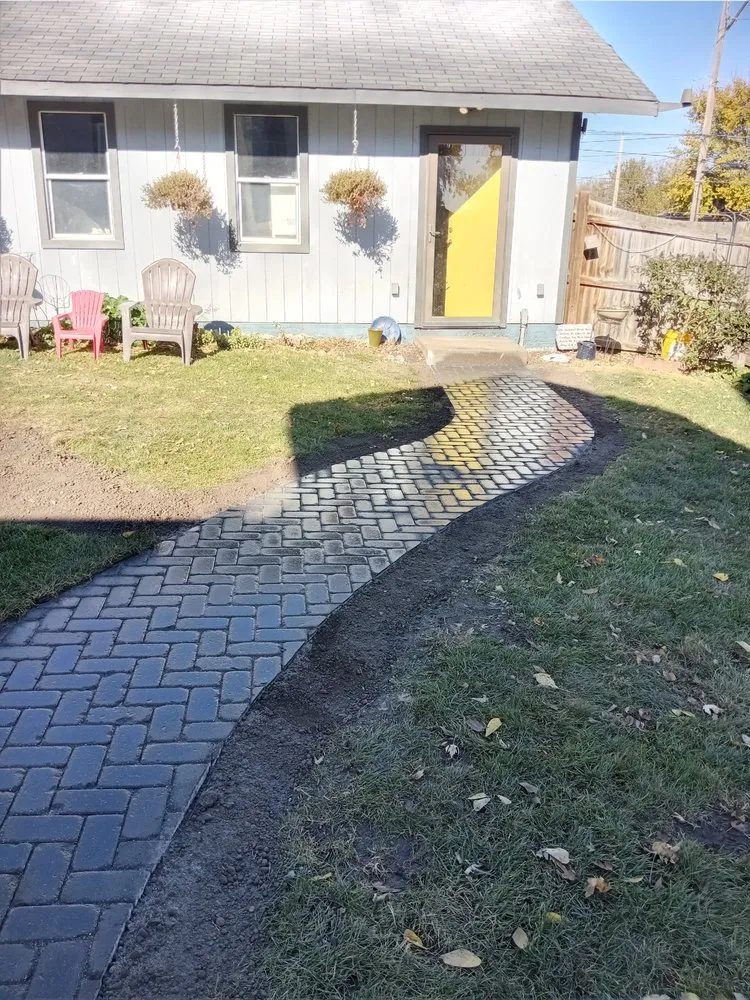 Reliable landscape installation in Davenport, IA by Tranquil Renditions Artscaping
