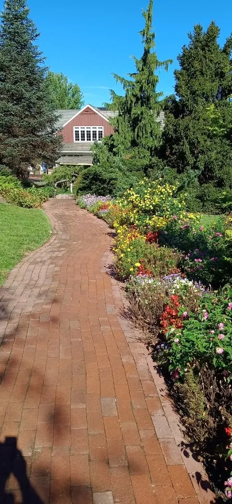 Local yard cleanup service experts serving Clifton, NJ - Tranquility Gardens And Ponds