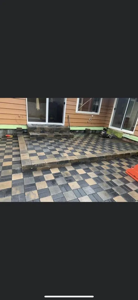 Affordable garden landscaping in Spanaway, WA by Tran's Landscaping & Gardening