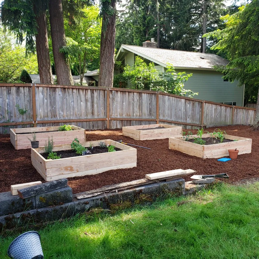 Local residential landscaping with custom design in Spanaway, WA by Tran's Landscaping & Gardening