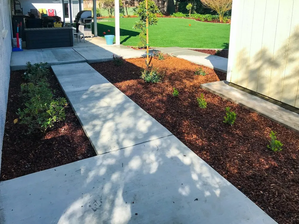 Reliable garden landscaping with custom design in Madera, CA by Transform Landscape