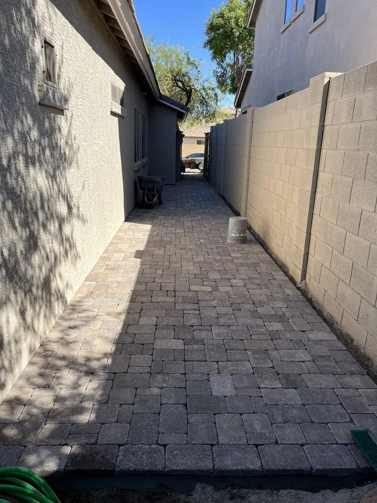 Custom garden landscaping in Glendale, AZ - Transforming Landscape