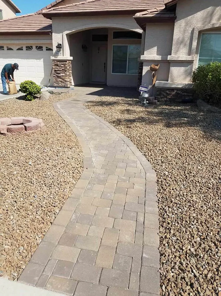 Affordable lawn care service experts serving Glendale, AZ - Transforming Landscape