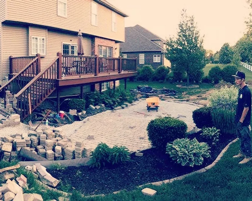 Trusted lawn care service experts serving Peoria, IL - Trap Construction