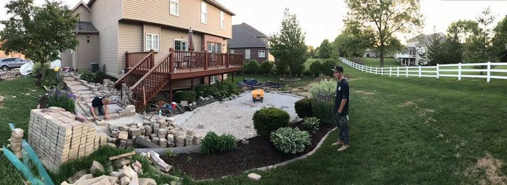 Professional yard maintenance for homes in Peoria, IL by Trap Construction