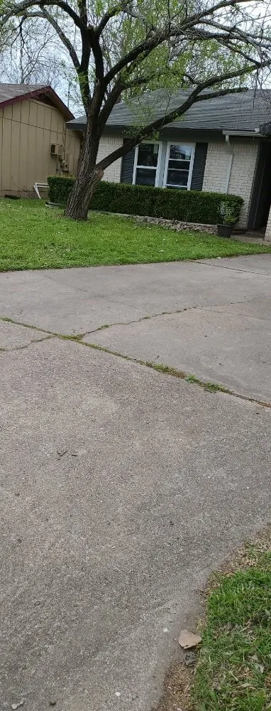 Professional garden landscaping for homes in Branson, MO by Trap Konstruction Services