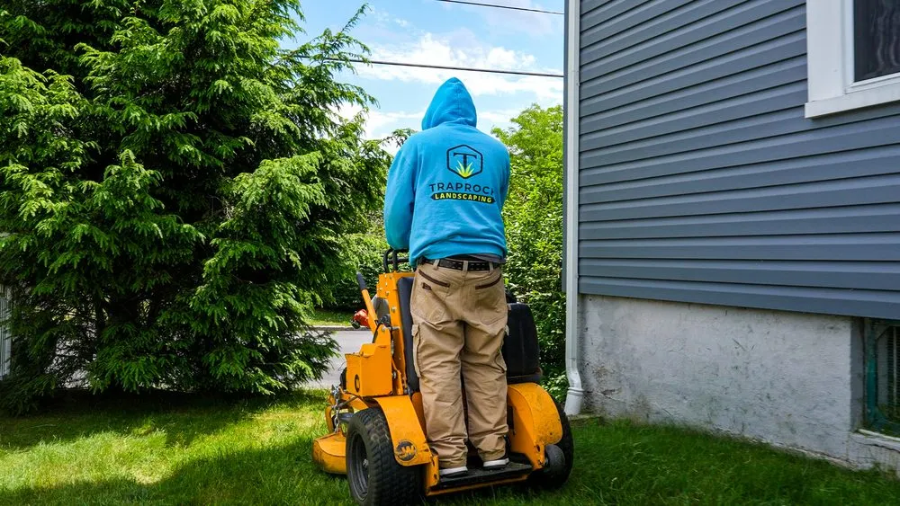 Custom landscape design experts serving Rumford, RI - Traprock Landscaping