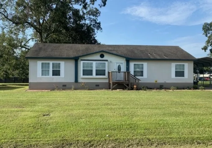 Top-rated residential landscaping in Natchitoches, LA by Trash Busters