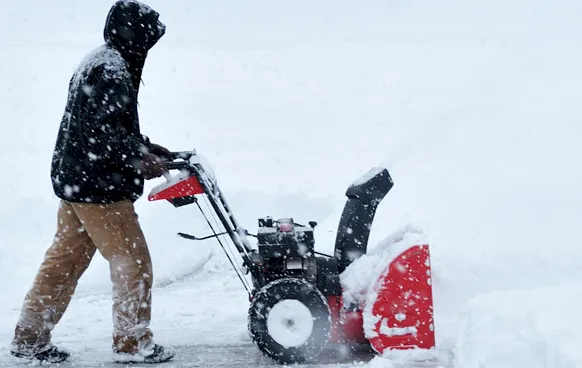 Reliable outdoor landscaping in Ogdensburg, NY - Trash, Grass and Snow