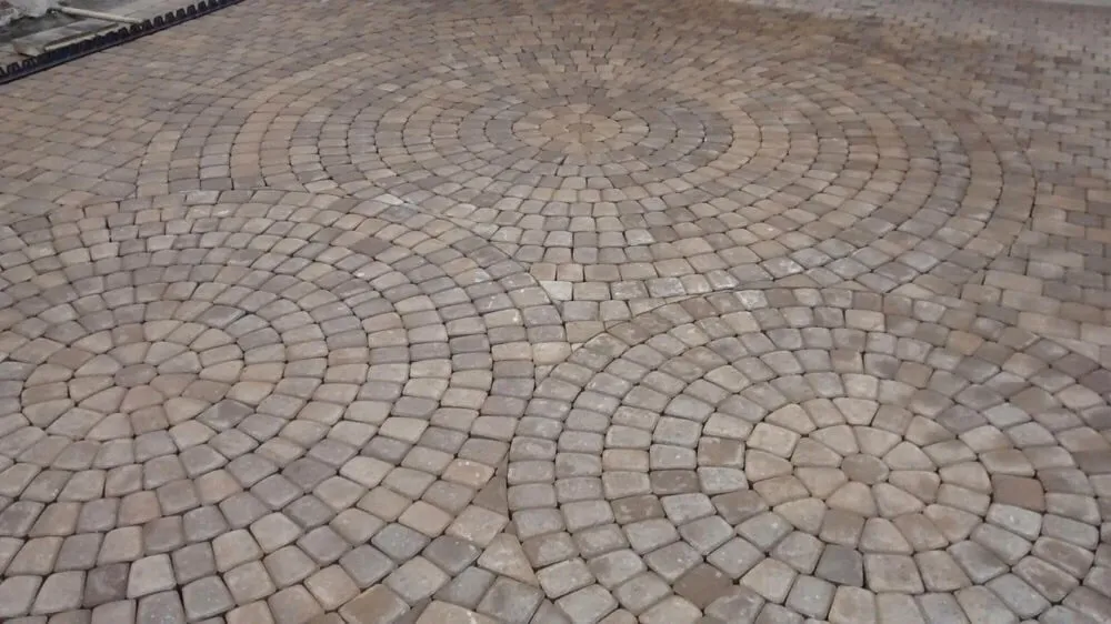 Professional yard maintenance in Waterford Township, MI - Traver Lawn & Landscaping llc