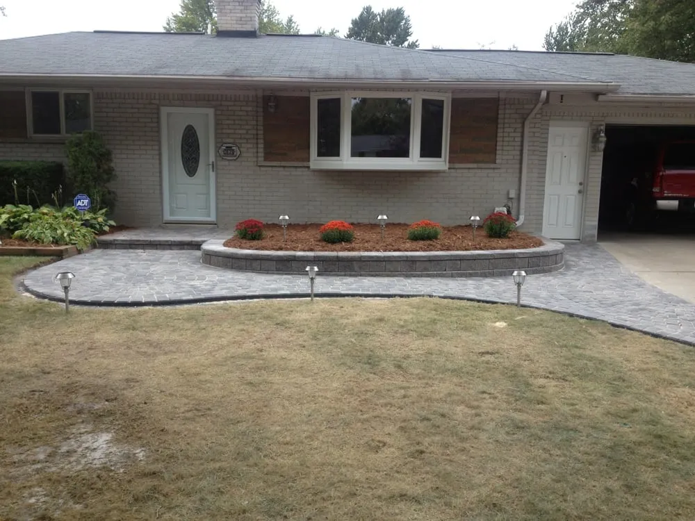 Reliable garden landscaping in Waterford Township, MI - Traver Lawn & Landscaping llc