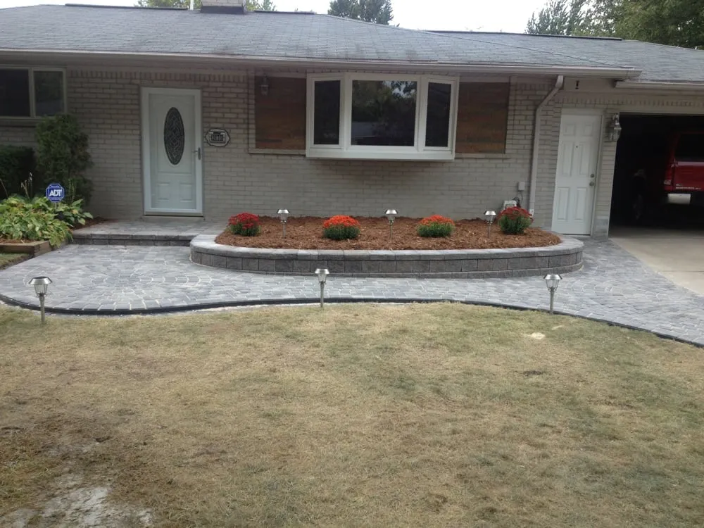 Expert outdoor landscaping in Waterford Township, MI - Traver Lawn & Landscaping llc