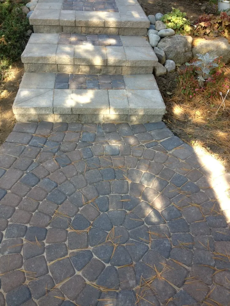 Custom landscape design for beautiful yards across Waterford Township, MI - Traver Lawn & Landscaping llc