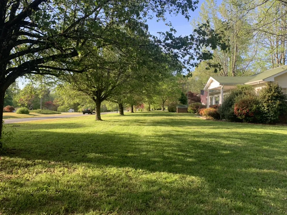Trusted lawn mowing service in Lincolnton, NC - Travis’ Landscaping