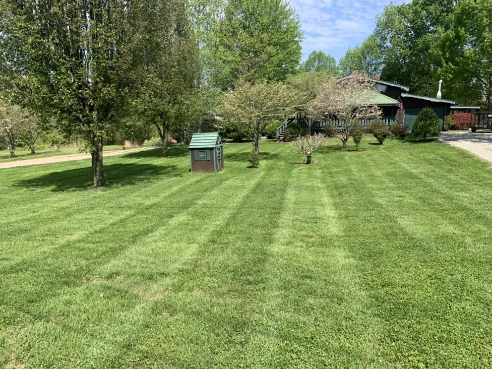 Custom lawn mowing service for beautiful yards across Lincolnton, NC - Travis’ Landscaping