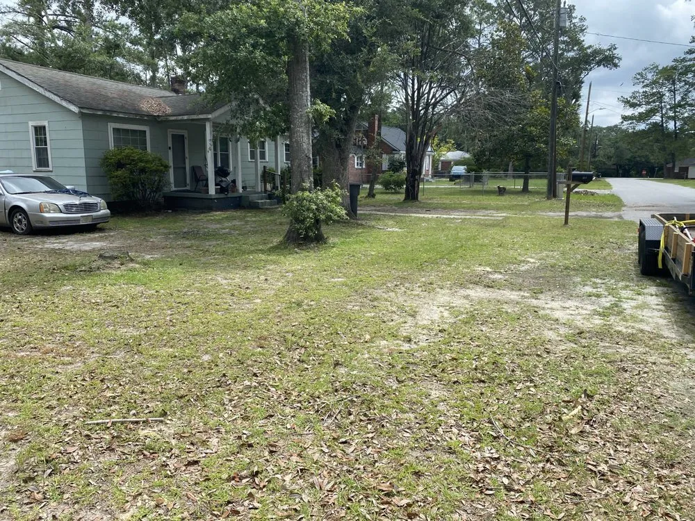 Top-rated garden landscaping experts serving Walterboro, SC - Travis Lawn Care Service