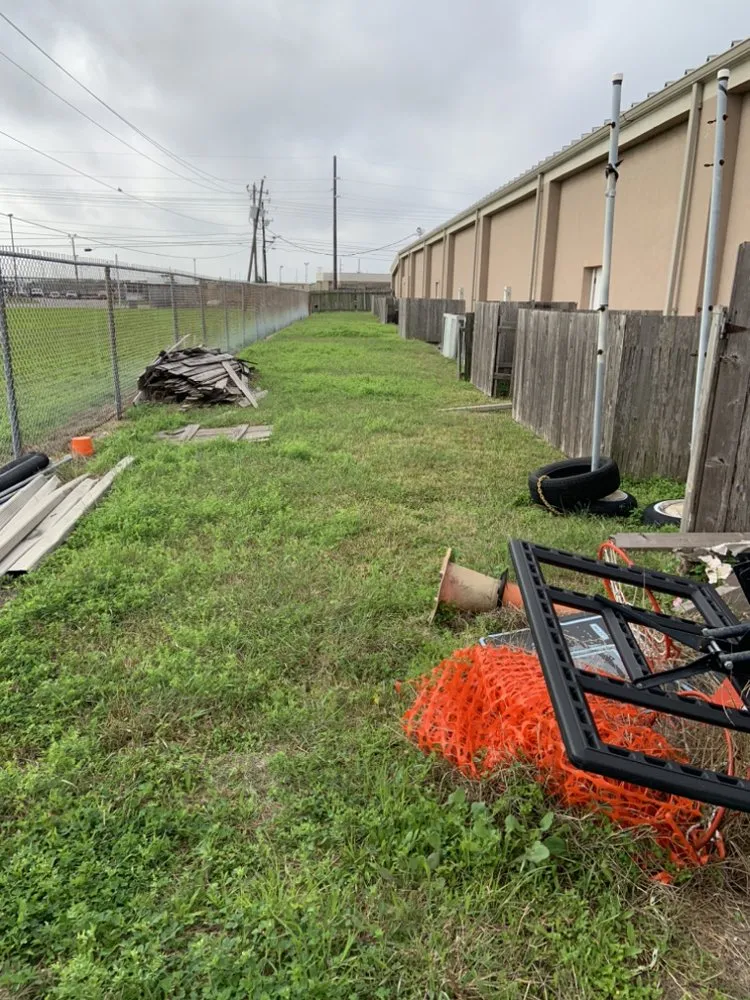 Top-rated yard maintenance for year-round maintenance across Kingsville, TX - Travis’ Lawn Service