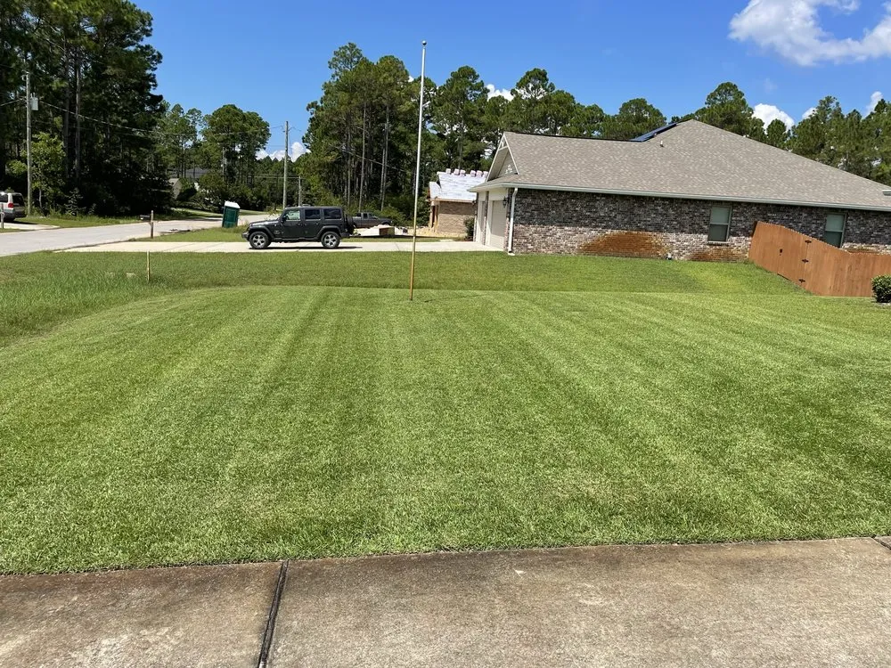Local lawn mowing service in Milton, FL - Travis Lawncare