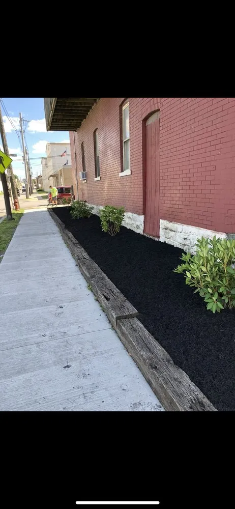 Trusted lawn mowing service in Beaver, PA - Travis Miller's Lawn care & Snow removal