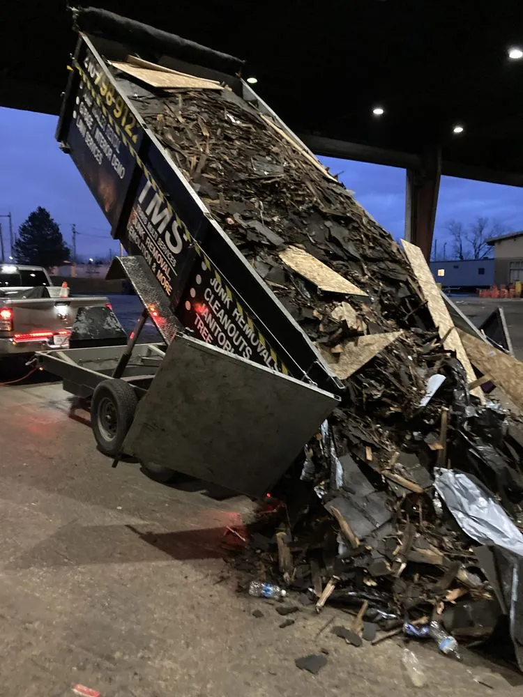 Trusted yard maintenance for residential properties in Cleveland, OH by Travis Multi Services