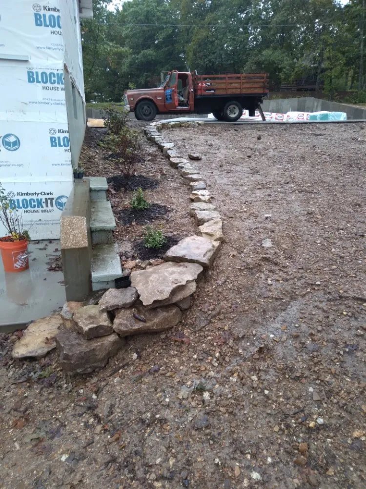 Expert yard cleanup service in Blue Eye, MO - Trav's Landscaping