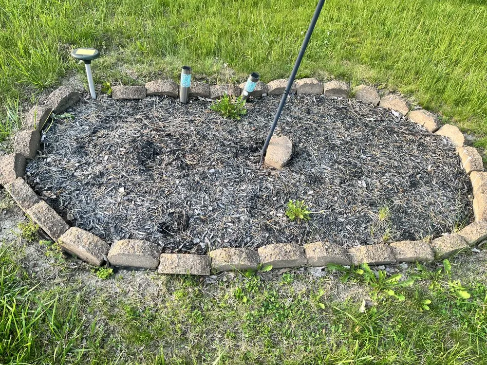 Top-rated lawn care service in Akron, OH by Tre-Mendous