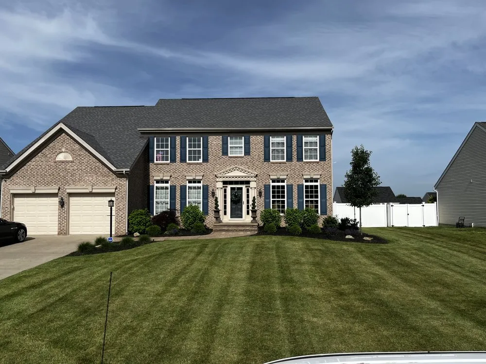 Local lawn care service in Akron, OH - Tre-Mendous