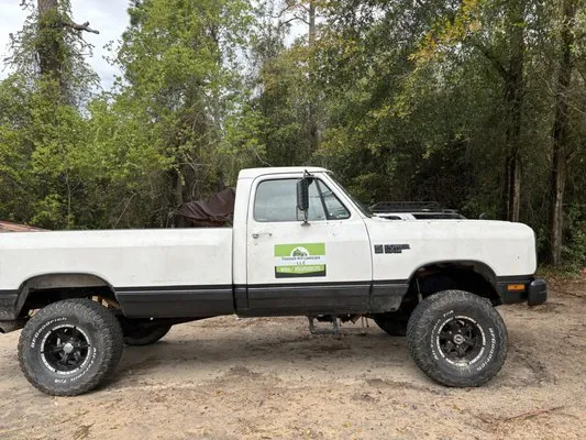 Treasure Hill Lawncare Logo