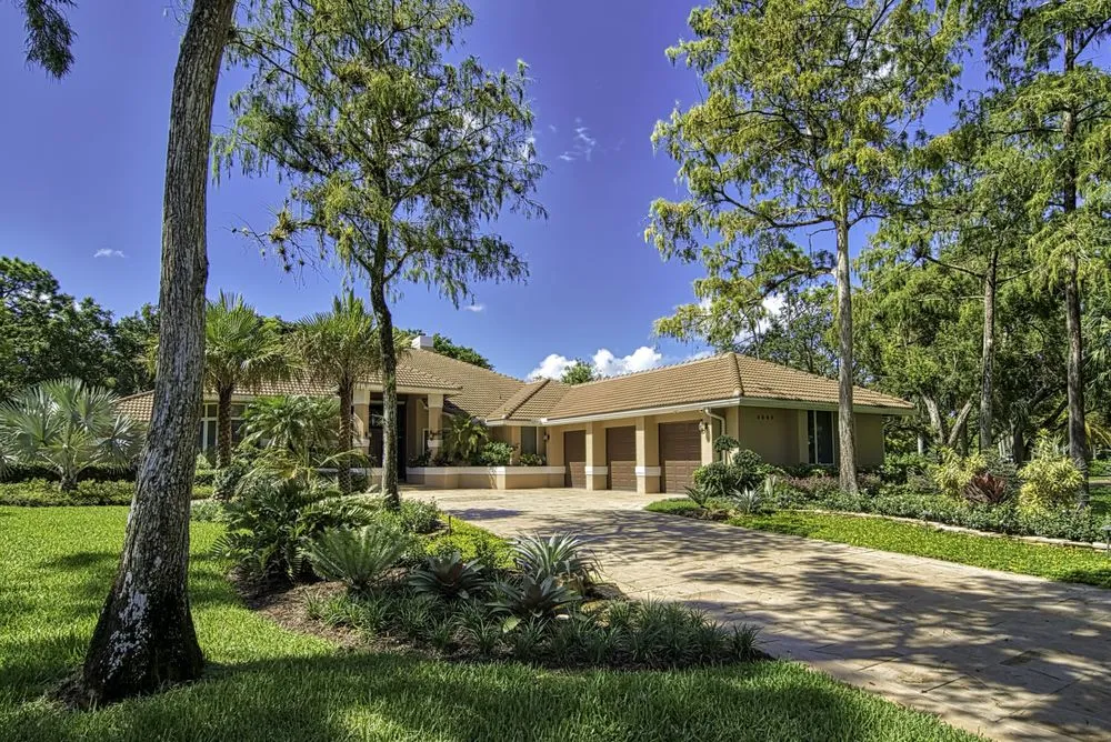 Reliable landscape installation in Boynton Beach, FL by Treasurescapes