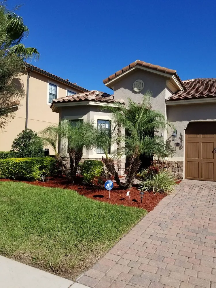 Expert garden landscaping in Orlando, FL by Tree & Landscape Services