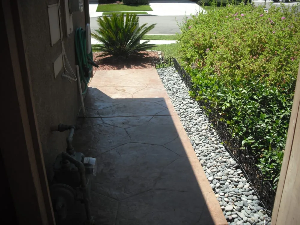 Professional lawn mowing service in Encinitas, CA - Tree & Palm Trimming & Landscape Maintenance