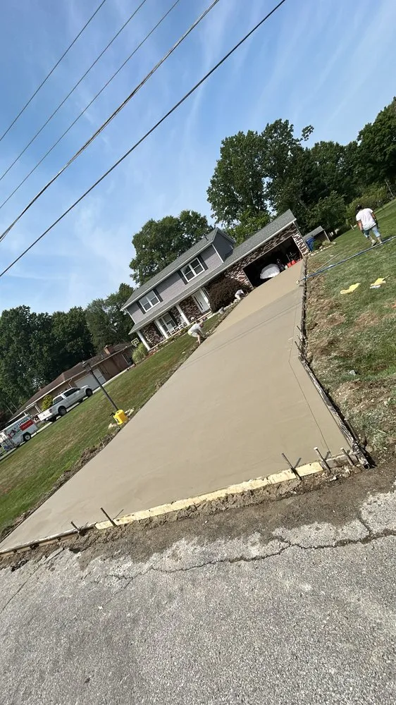 Reliable lawn mowing service in Kent, OH - Tree City Lawn & Garden