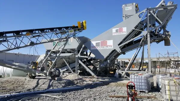 Tree Landscape and Concrete Service Logo