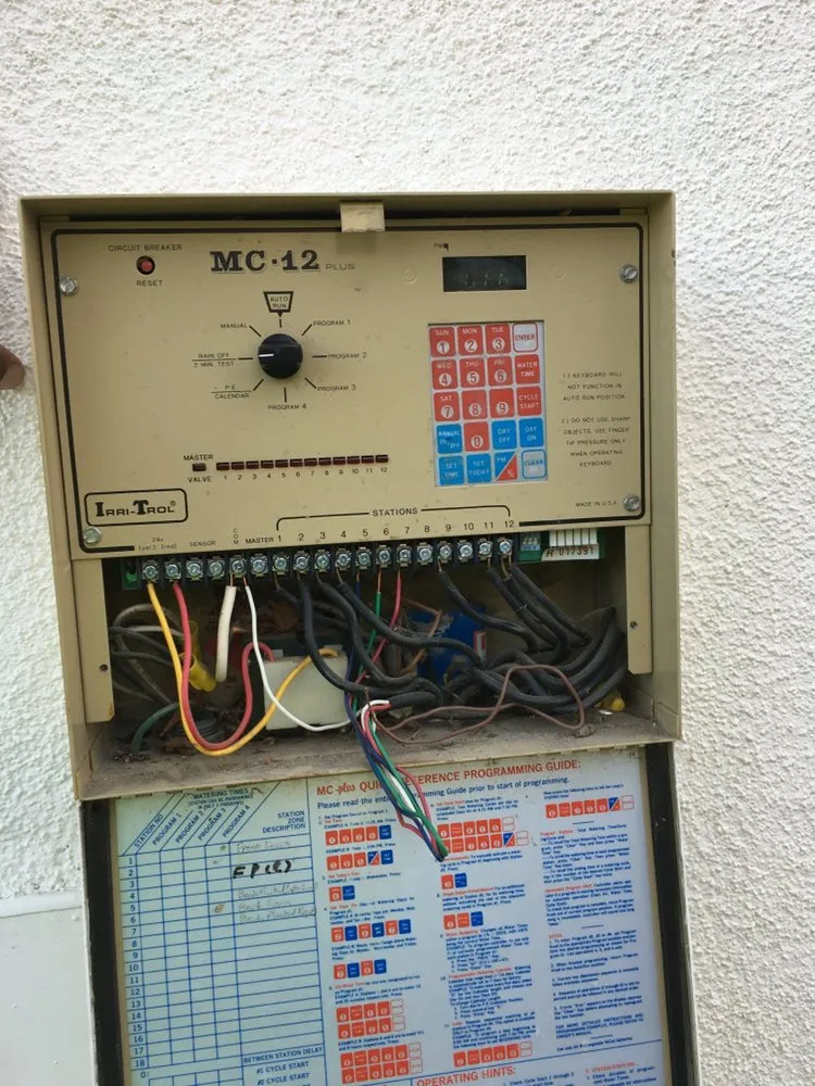 Affordable lawn care service experts serving Santa Clarita, CA - Tree Service and Landscaping