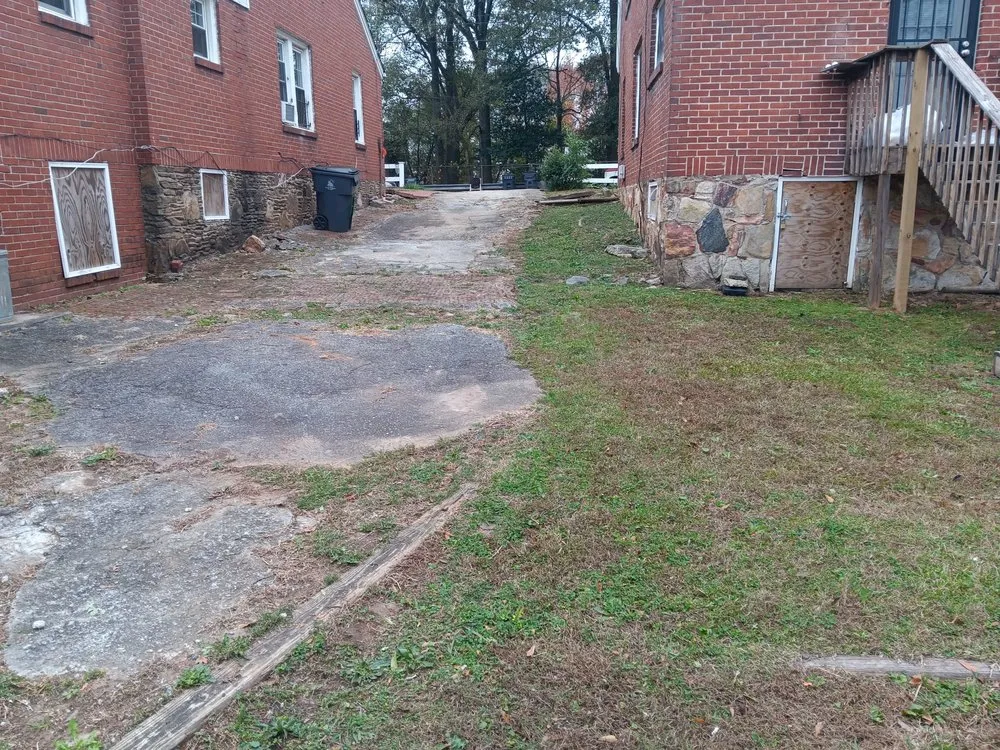 Professional garden landscaping experts serving Mableton, GA - Tree Service Quiroz