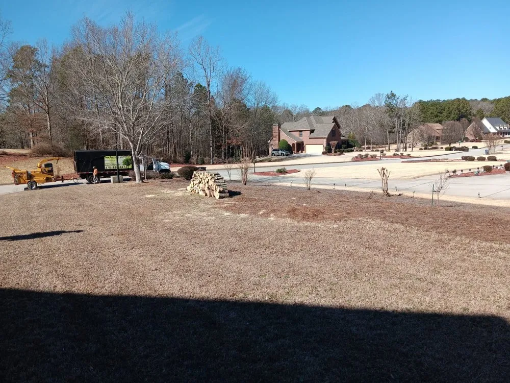 Custom outdoor landscaping in Mableton, GA by Tree Service Quiroz