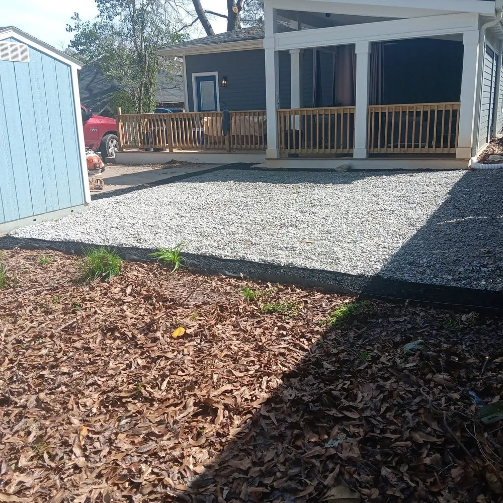 Custom garden landscaping for homes across Mableton, GA - Tree Service Quiroz